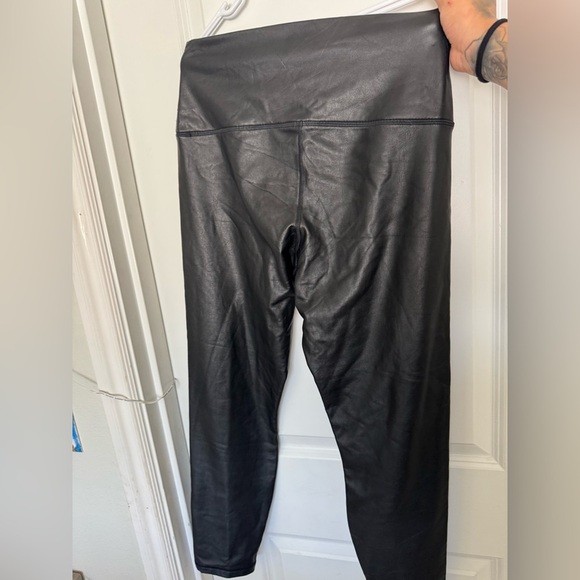 90 Degree By Reflex Black comfortable legging - Picture 2 of 3